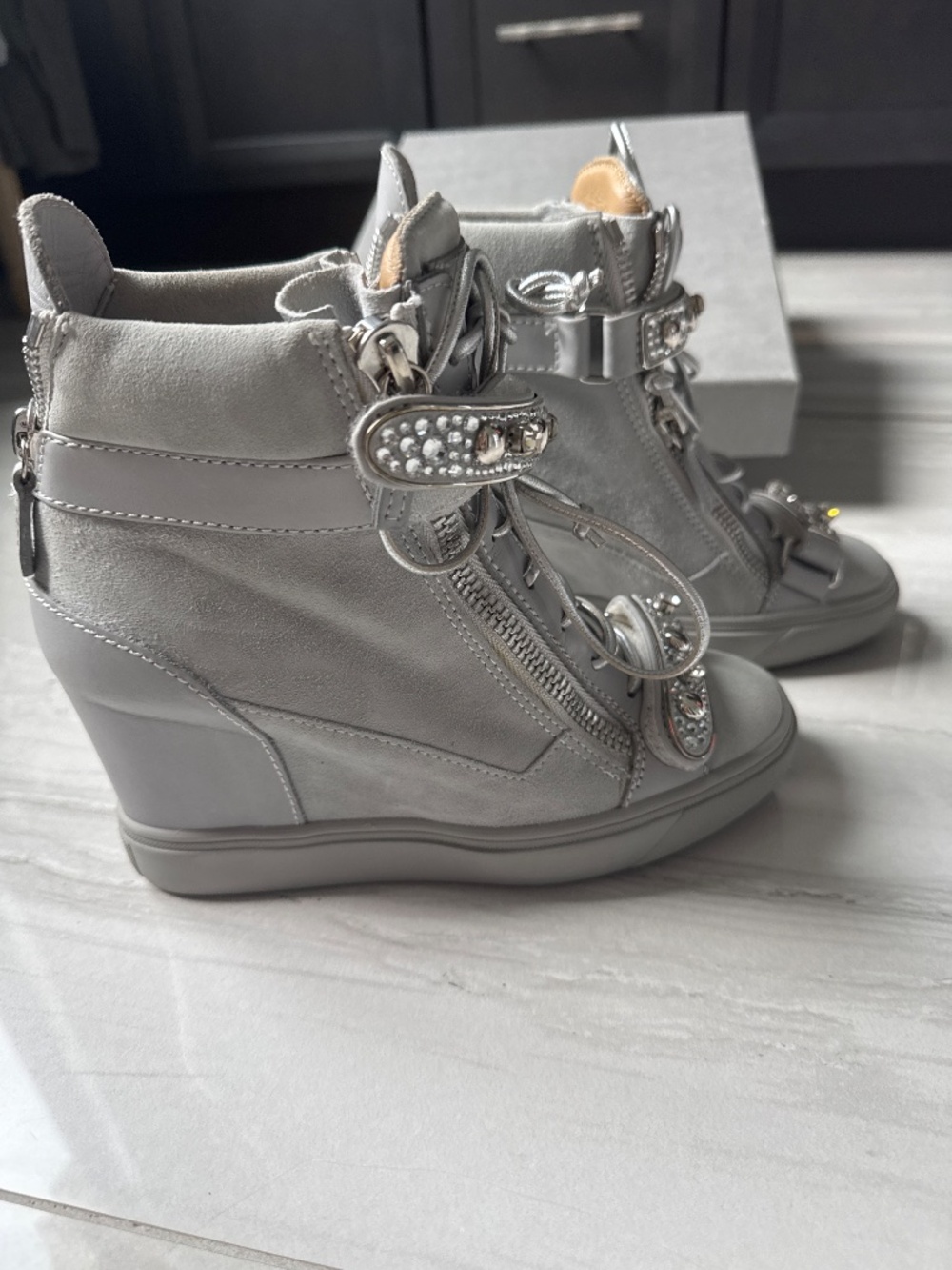 Giuseppe Zanotti for Jennifer Lopez - Picture 5 of 8